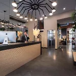 Globus Urban Hotel