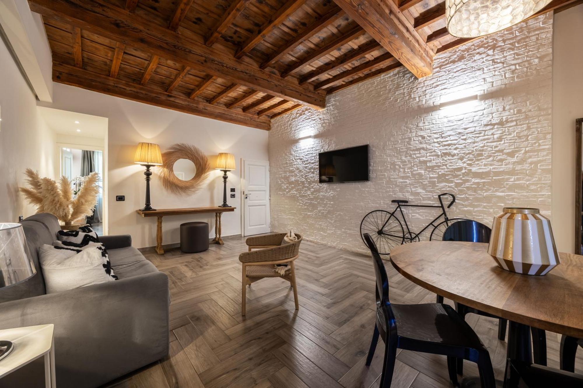 Globus Urban Hotel 4*