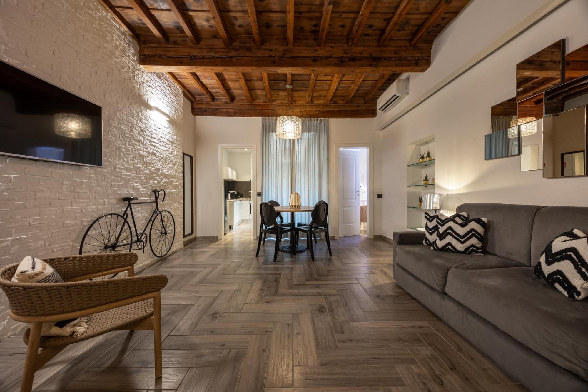 Hotel Globus Urban 4*