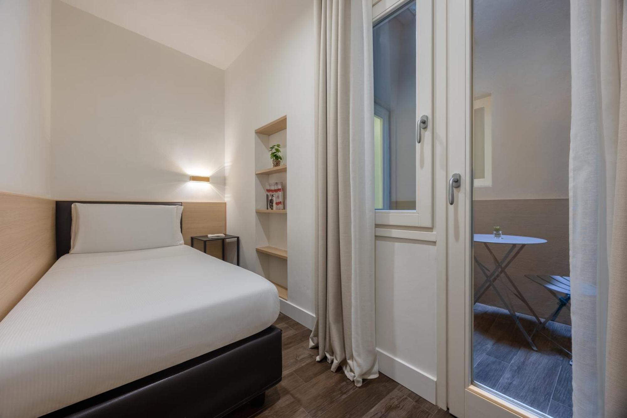 Globus Urban Hotel